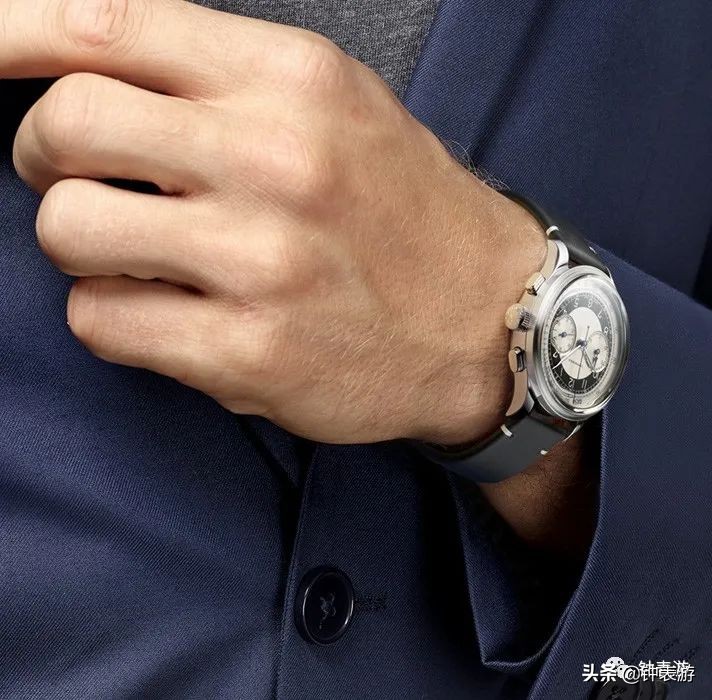 浪琴康卡斯双时区红针计时码表,浪琴的复古计时码表