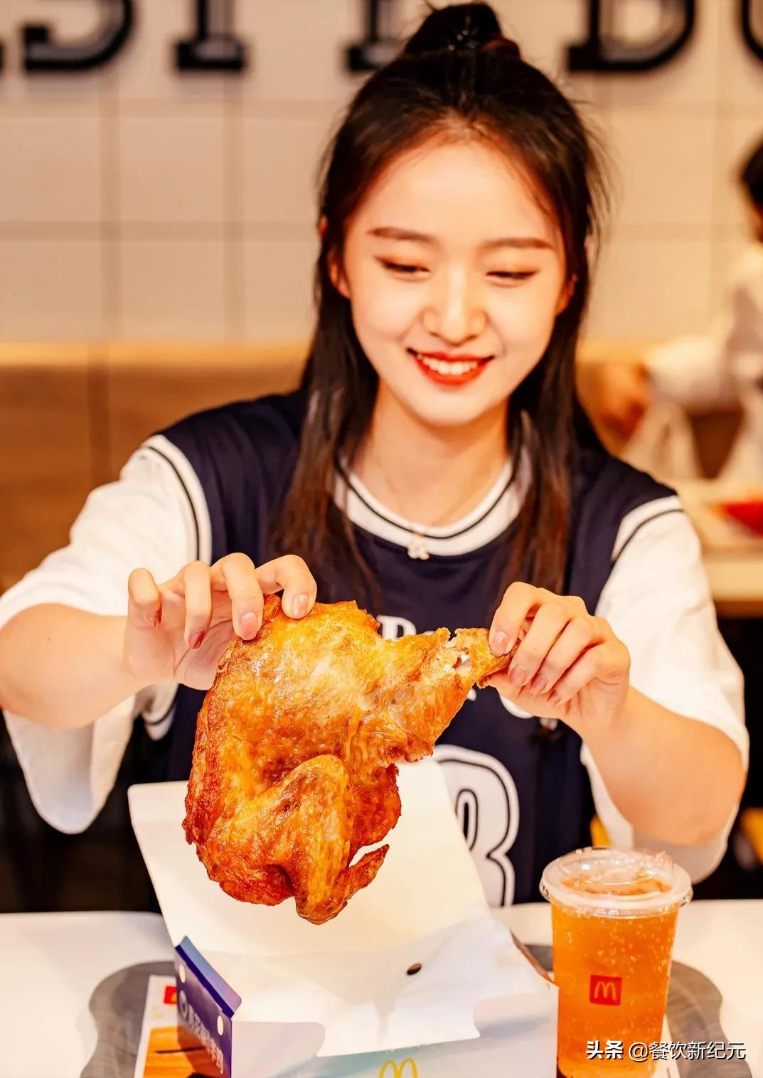 华莱士手扒鸡对比肯德基,华莱士肯德基麦当劳哪个汉堡好吃