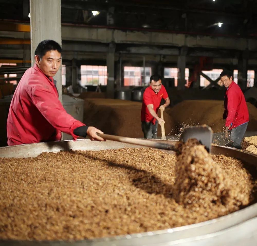 鍝佸浗缂橀厭,鍝佸浗缂樿涓浗鏁呬簨