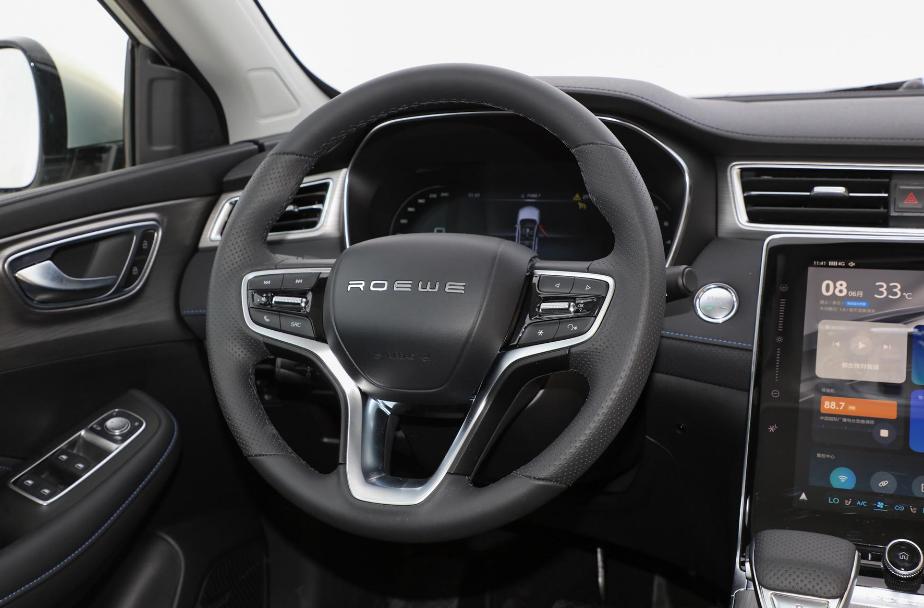 荣威rx5最新款这款车值得入手吗,新国潮智联网suv荣威rx5