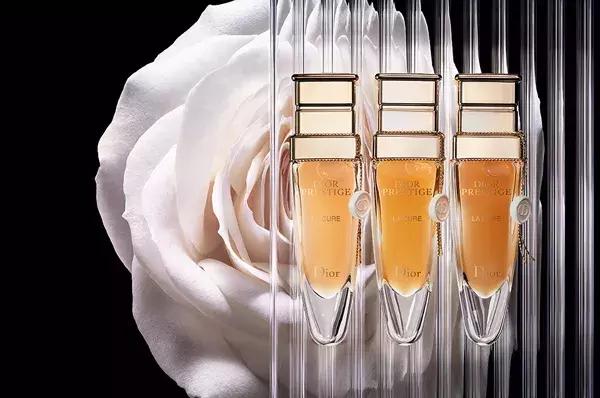 一支口红79贵吗,一支口红一百多一瓶粉底液