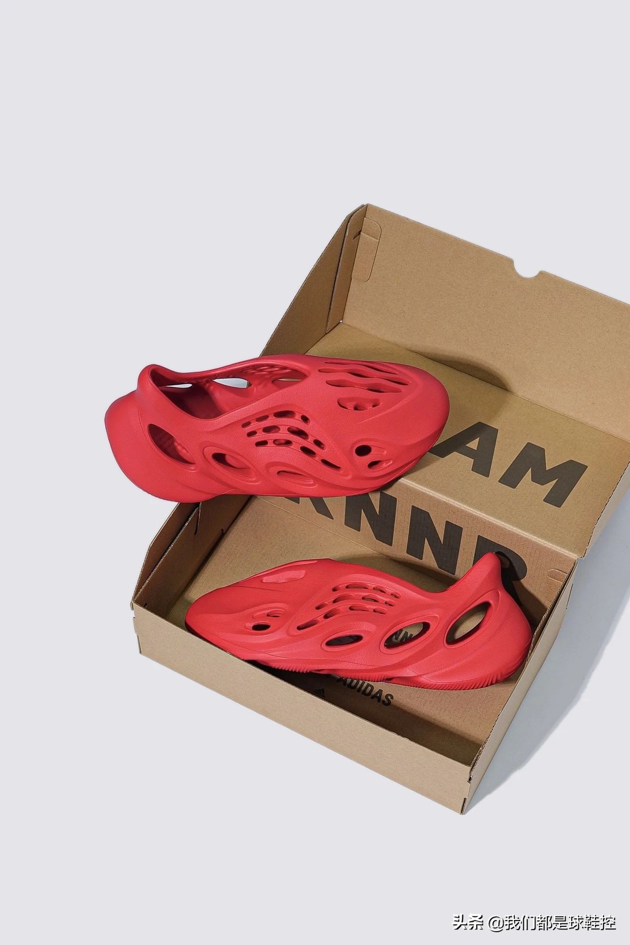 红椰来了，YEEZYFoamRunnerVERMILION国内同步发售