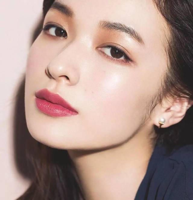 bb霜和cc气垫的正确使用顺序,bb霜的正确使用方法不掉妆吗