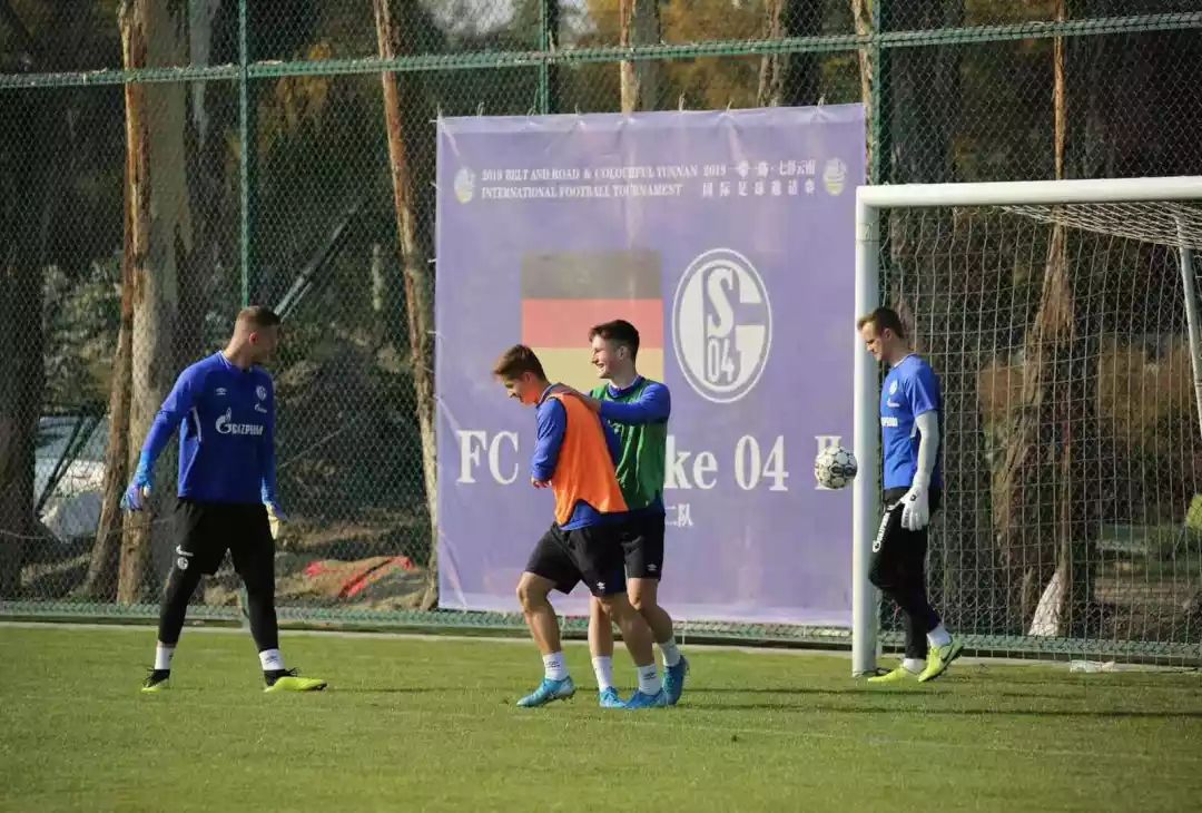 沙尔克04来华,沙尔克04重返德甲联赛主场首秀