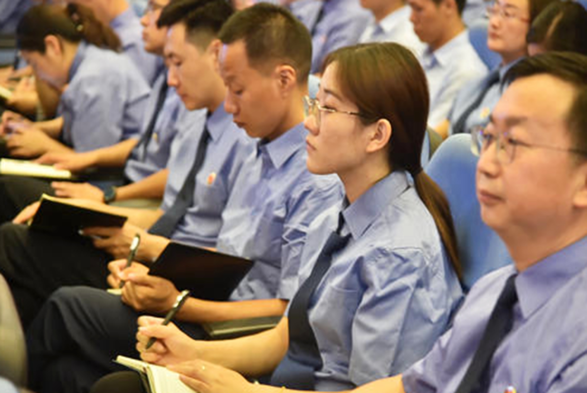 公务员升迁各级别最低时间规定,公务员升迁年龄表