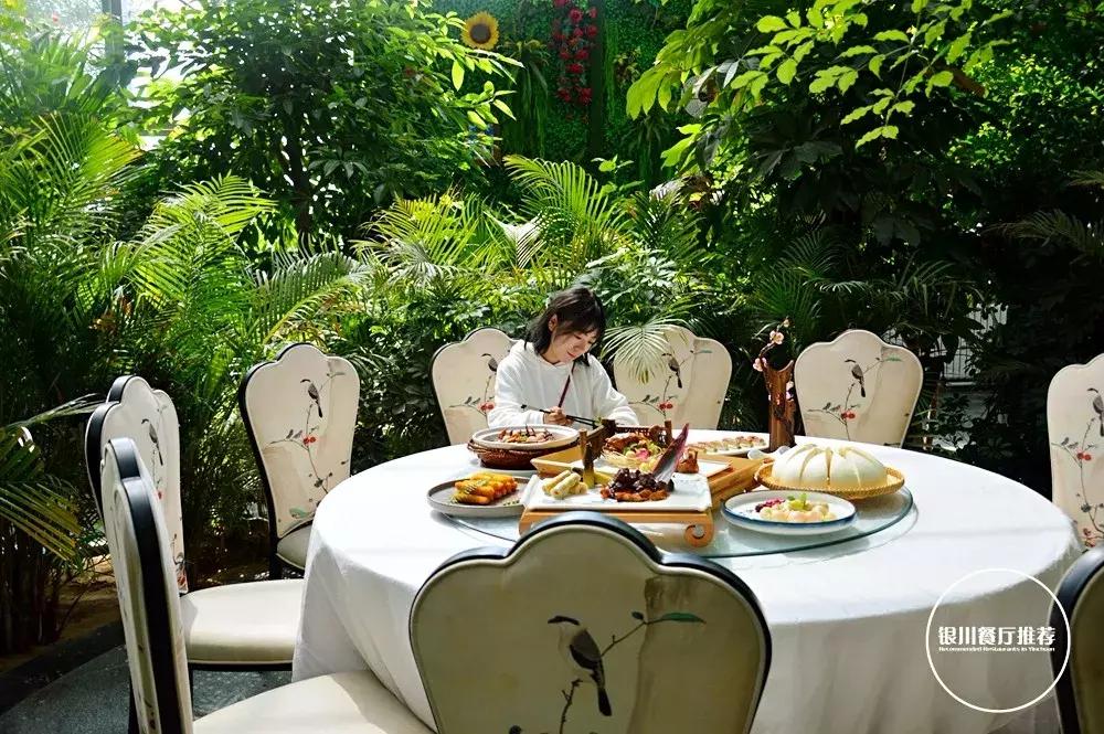 银川清真的农家乐烤全羊哪家好吃,银川烤全羊的海鲜自助推荐