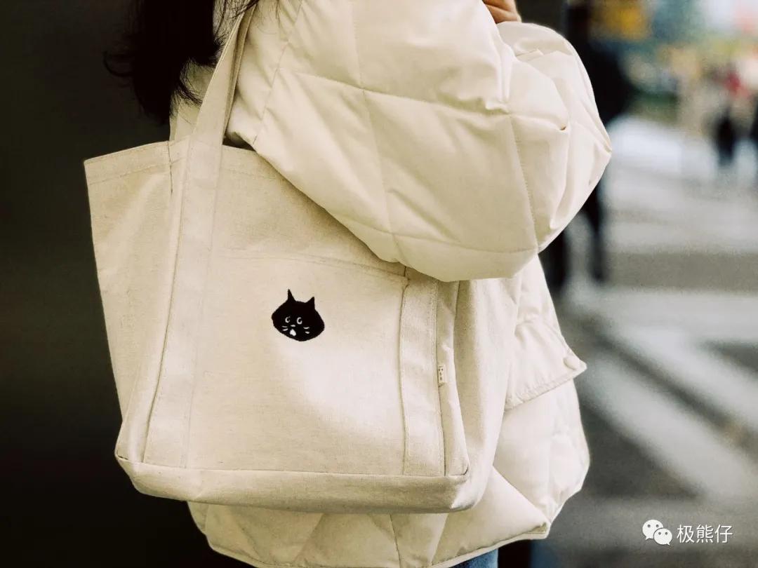 今天背什么,今天背什么包