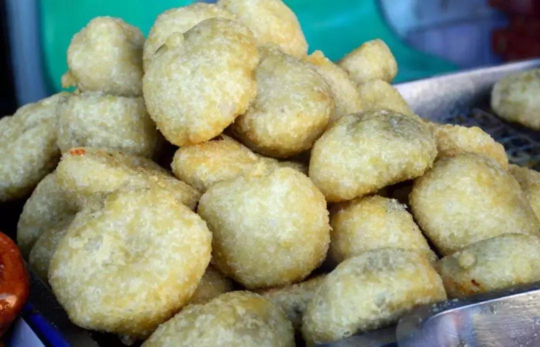 天津特色美食天津煎饼果子 (天津风味小吃三绝)