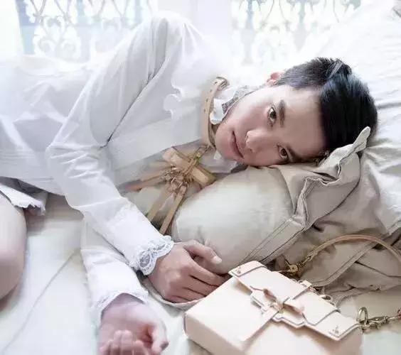 1000的包包值得买吗,1000块钱值得入手的包