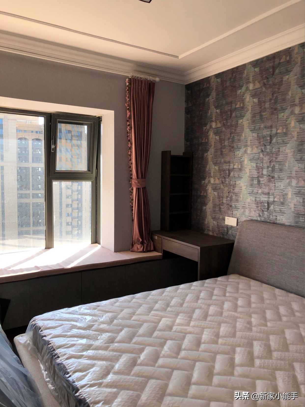 恒大精装房改造墙面刷漆,恒大精装房后期贴墙布还是刷漆