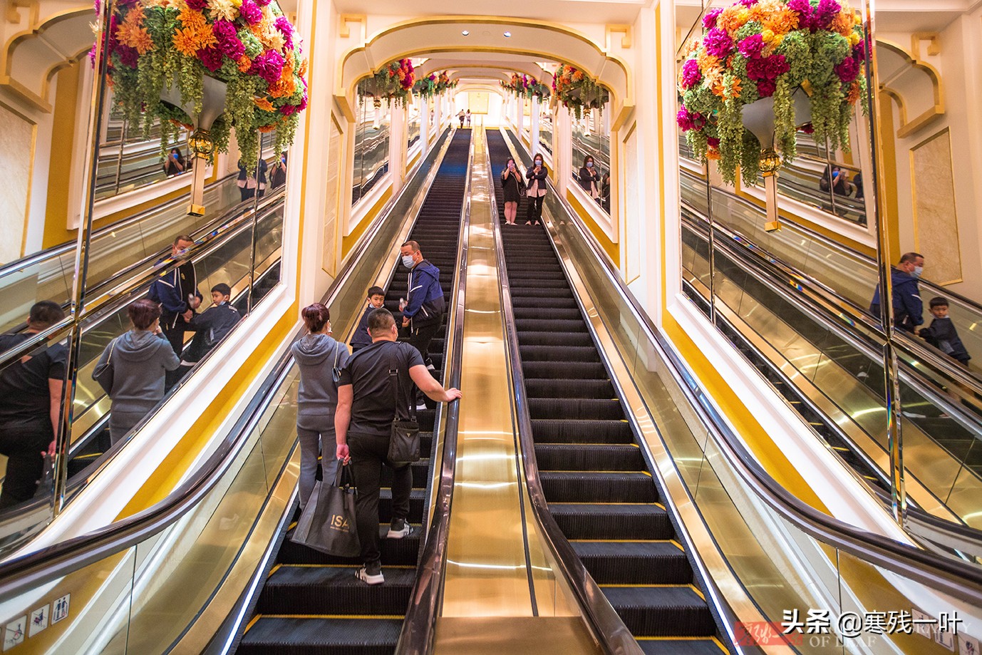 澳门永利皇宫酒店缆车免费吗,澳门能坐缆车的酒店叫什么名字