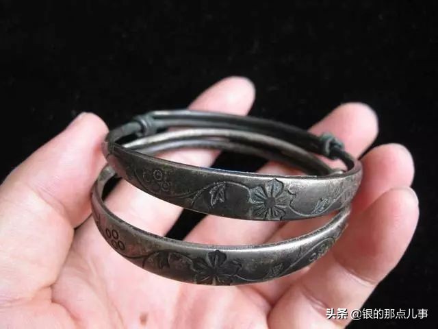银手镯为什么变黑有的不变色,怎么让发黄变黑的银手镯光亮如新