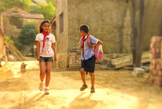 孩子上学农村户口转城市户口好吗,孩子想要在城里上学需要迁户口吗