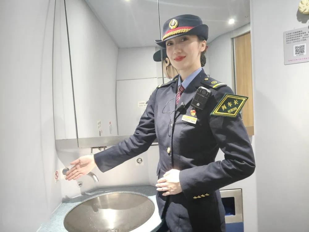 高铁上这些设施不是你想碰就能碰