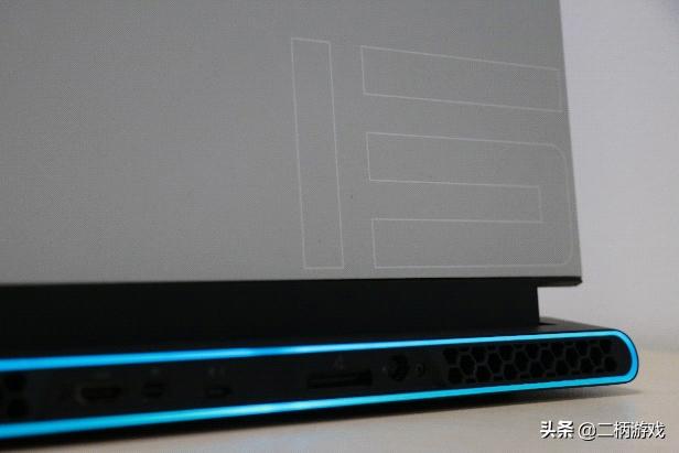 2W6的外星人怎样？柄友分享外星人m15R3游戏本开箱及使用感想