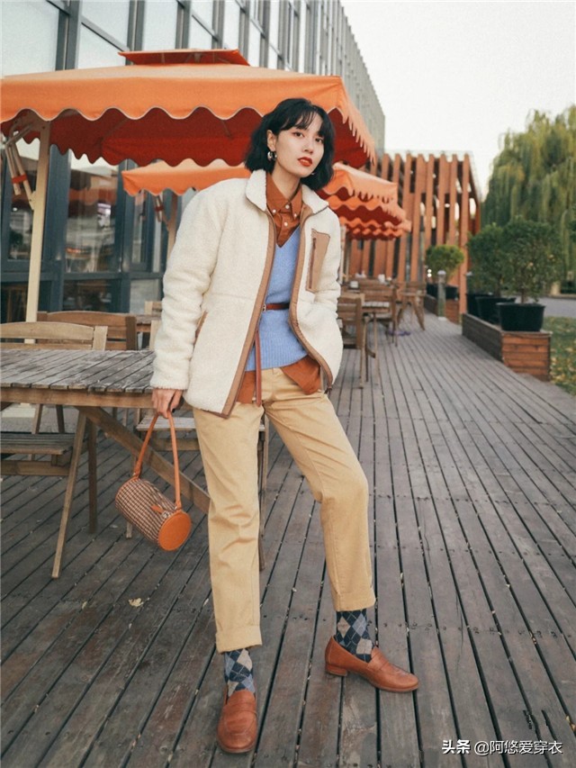颗粒绒外套适合什么身材穿,颗粒绒短款外套怎么搭配不显胖