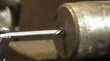 丝锥钻头断了怎么取出,丝锥断在孔里最好的解决办法