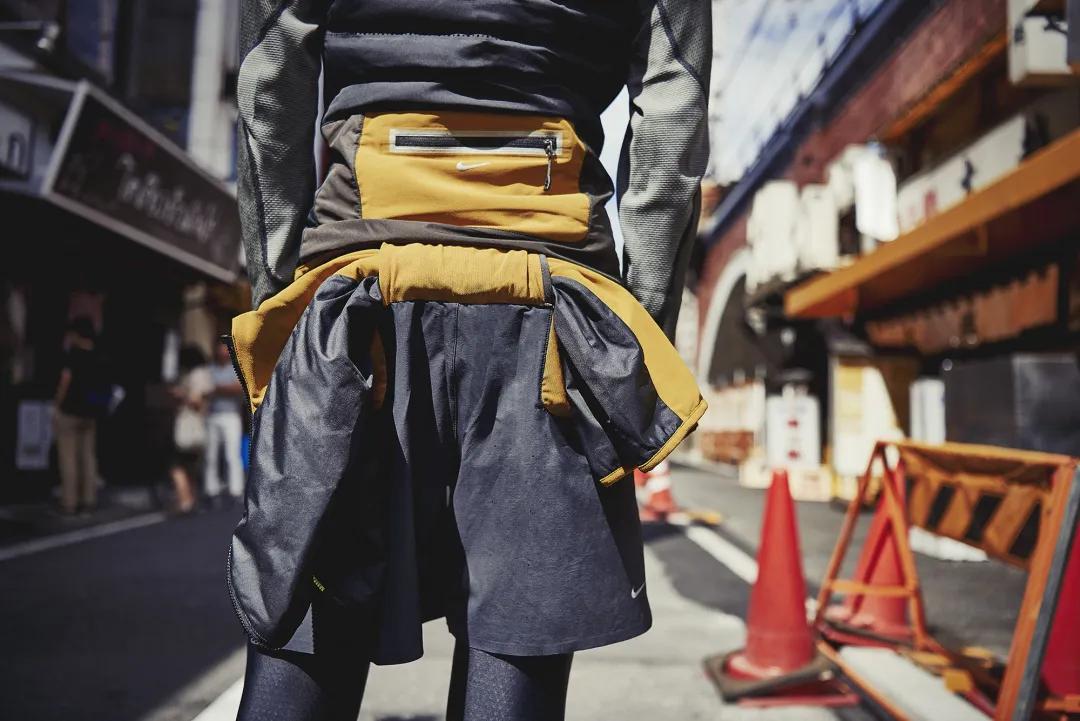 健身穿的紧身短裤有什么用,运动健身短裤和平时短裤区别