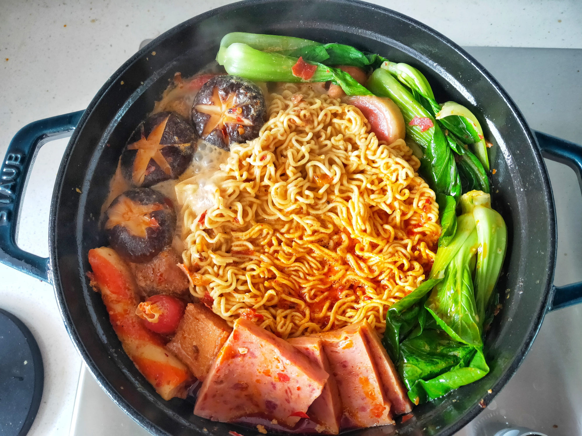 何炅做麻辣烫是啥节目,何炅自制麻辣烫家常做法