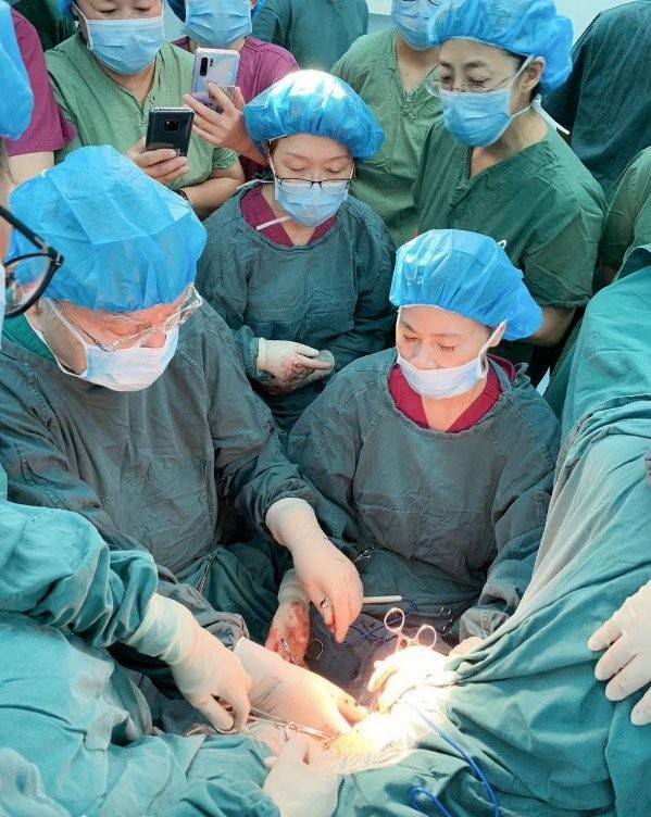 这病女性难以启齿,中老年难堪!中德专家聚首沈阳四院,破解难题