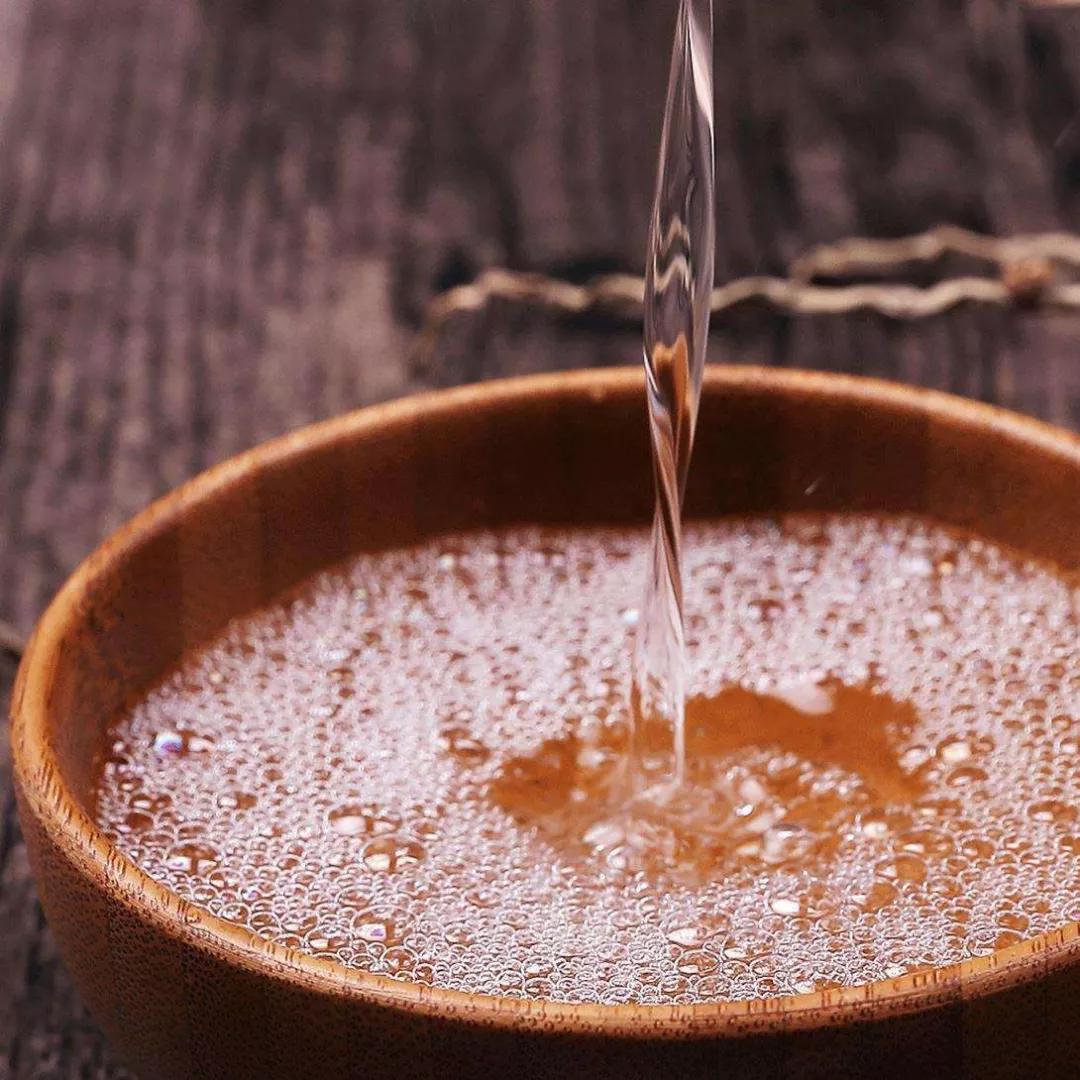 白酒酿造过程视频大咖辨酒,白酒酿造工艺全过程