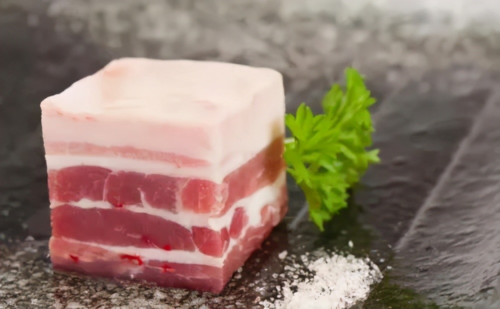 尿酸高的痛风哪四种食物不能吃,尿酸高造成痛风有哪些东西不能吃