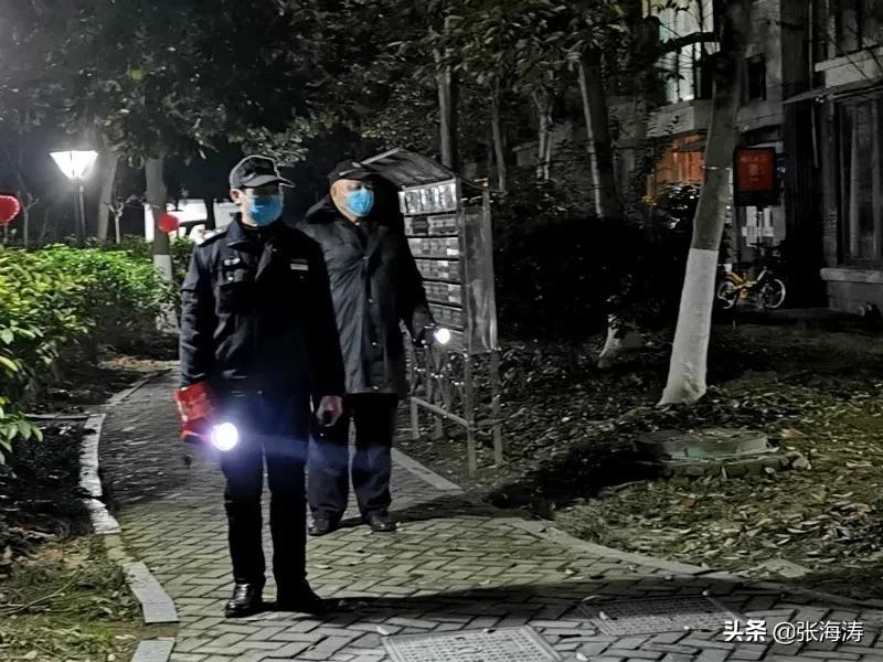 物业人坚守一线岗位,湖北宜昌市西陵物业