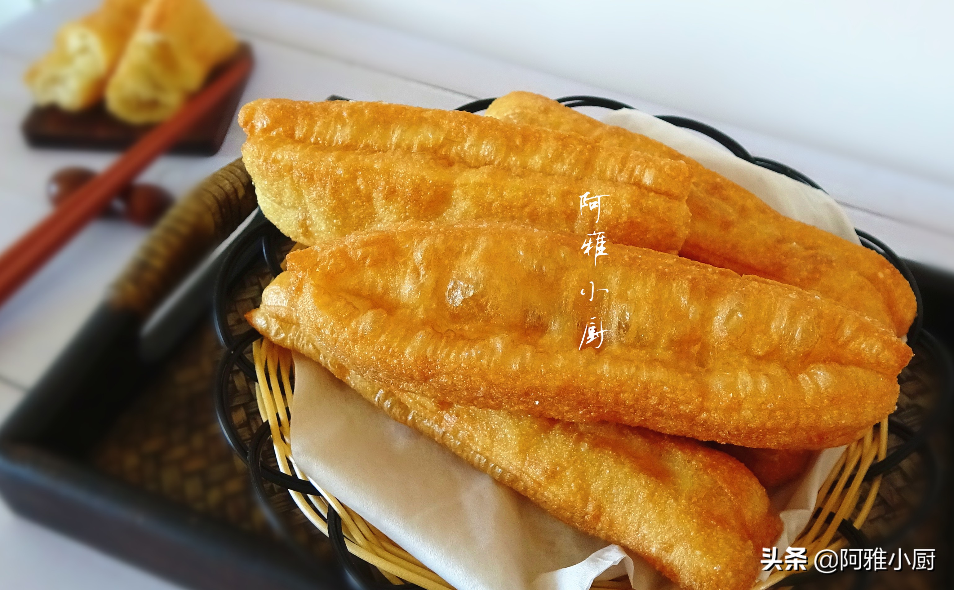 蓬松酥脆大油条的做法,不用泡打粉的油条怎么做酥脆松软