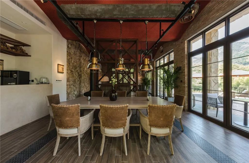 莫干山网红儿童旋转滑梯民宿,莫干山新晋森林亲子民宿无边泳池