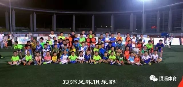 2022国际足坛发生的事,论中国足球的现状与未来论文