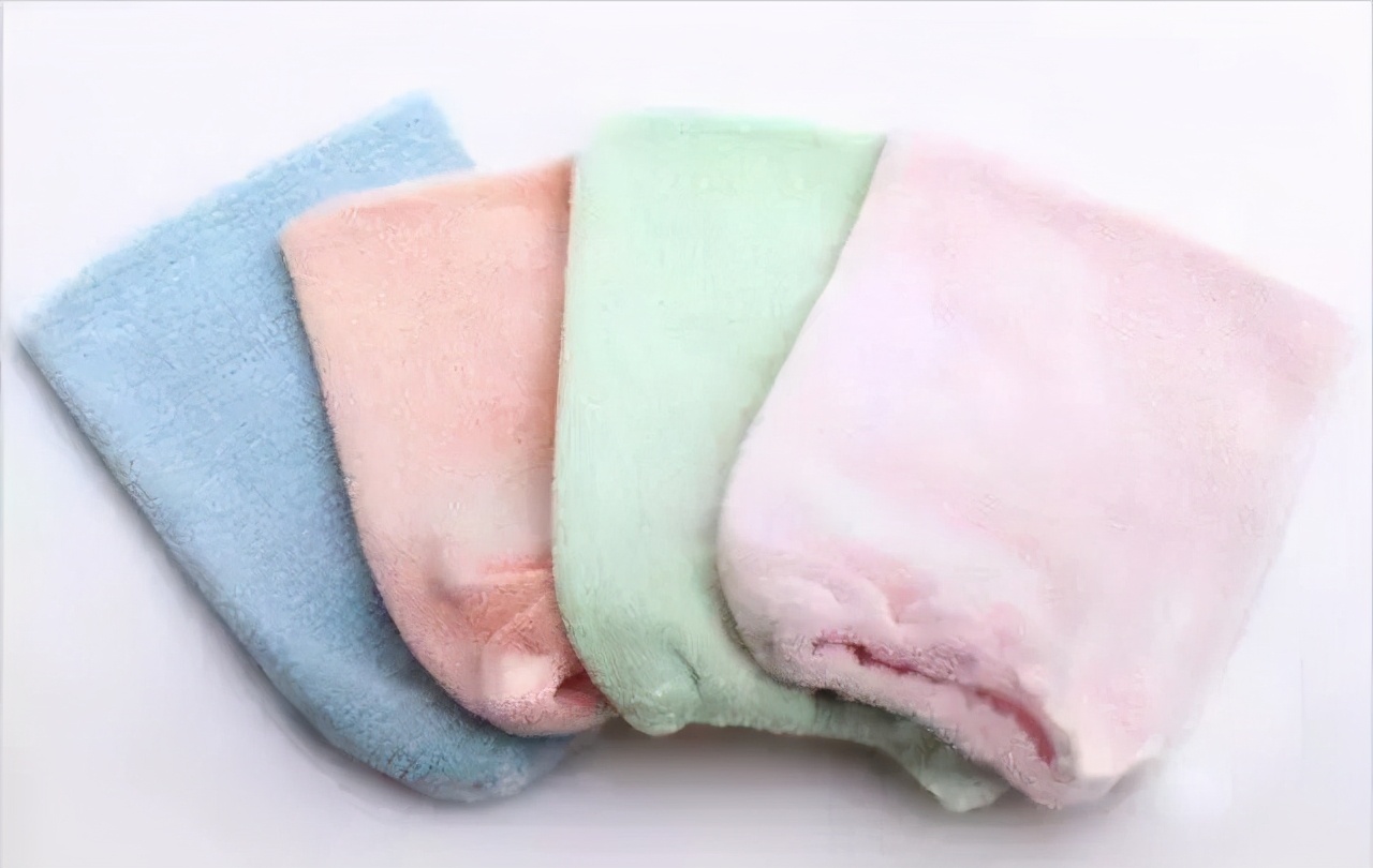 文玩金刚菩提手串保养,蜜蜡手串佩戴和保养方法