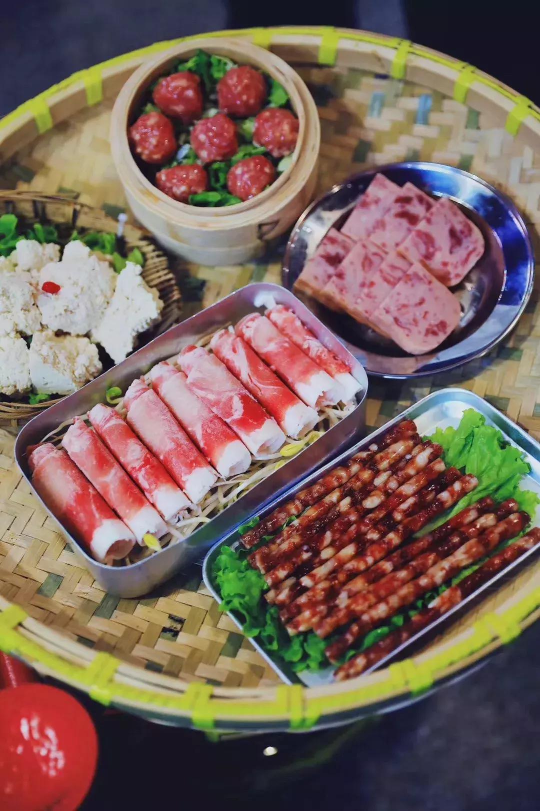 西安小寨网红牛排火锅,成都建设路牛排火锅