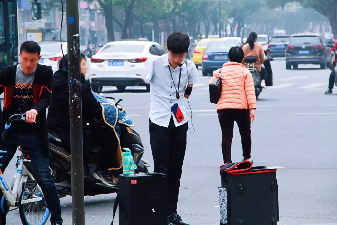 南京珠江路糖果车站照片,南京珠江路糖果车站