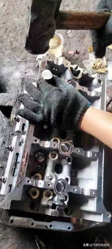 大众夏朗2014款2.0t标配烧机油吗,2016款大众夏朗1.4t发动机烧机油