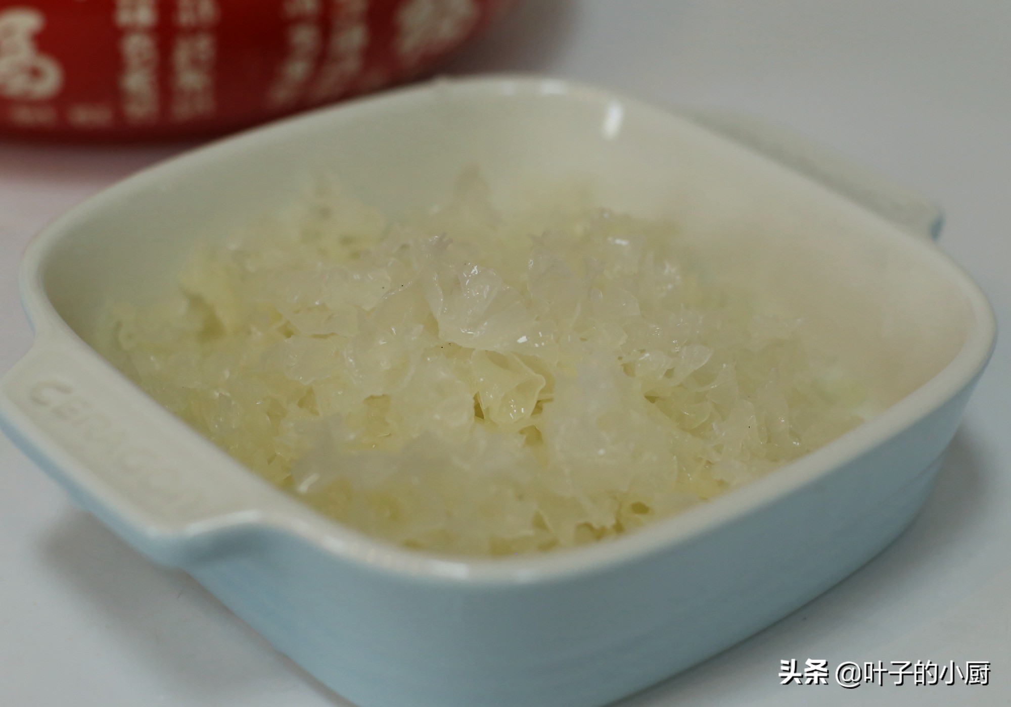 高压锅炖银耳汤要多久才有胶质,红枣枸杞桂圆银耳汤怎样煮出胶质