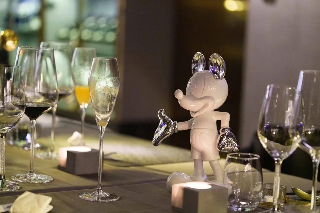 这家人均880的私房菜，连杯子都是施华洛世奇