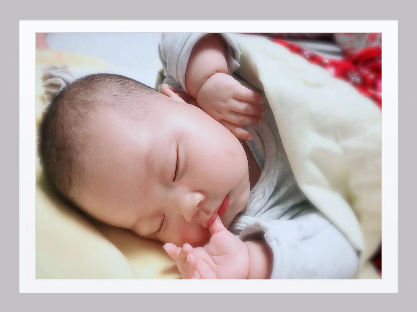 宝宝都长热疹了奶奶还觉得冷,宝宝长热疹姐妹们有好的方法吗