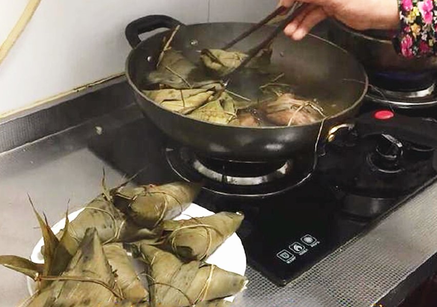 冷冻过的粽子怎么切不散,粽子怎么包才能紧而不散