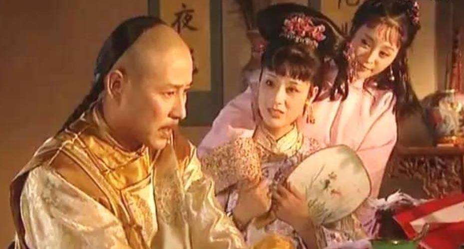 赫舍里氏皇后为什么受康熙宠爱,赫舍里氏是康熙的皇后吗