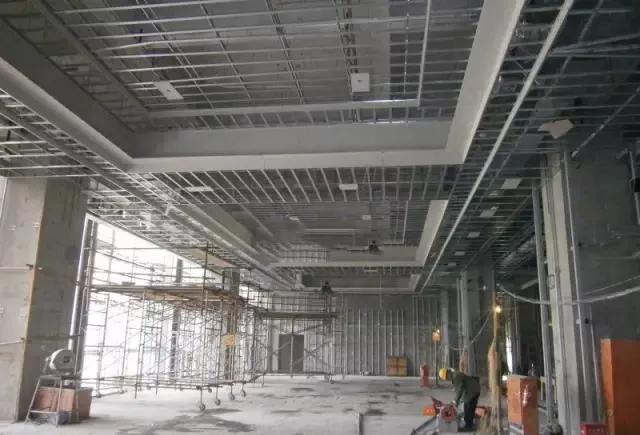 全轻钢龙骨吊顶施工工艺教程,轻钢龙骨隔墙施工工艺流程视频