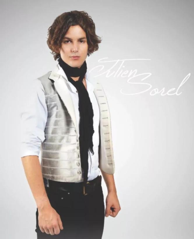 摇滚红与黑叮咚首演,摇滚红与黑最火版