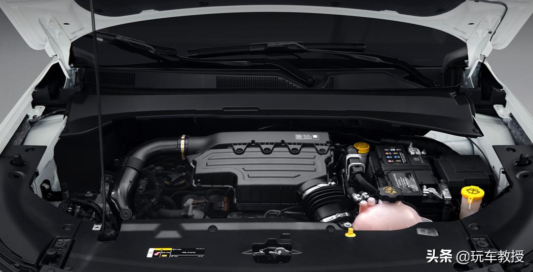 内饰大改,内饰大改更具科技范