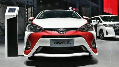 珍珠白车漆发黄最简单的处理妙招,极氪001新款白色车漆发黄怎么解决