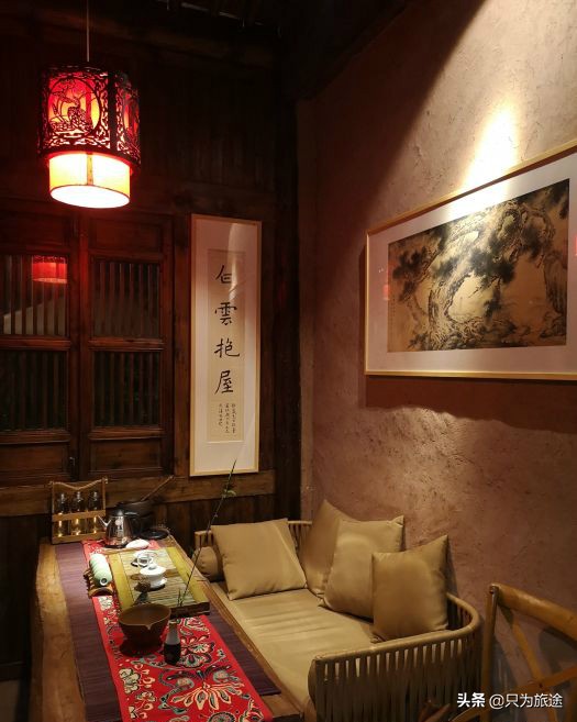 喝白酒的小姐姐古装,穿汉服喝白酒小姐姐