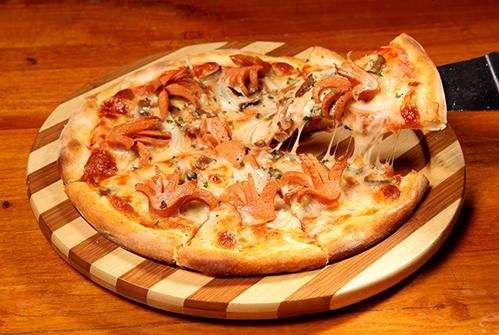 开披萨店真实收入,两人开披萨店一年赚多少