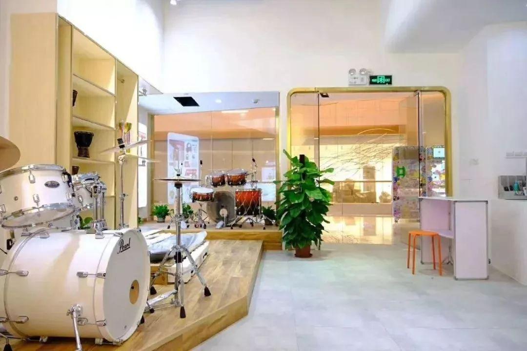 至强扫货攻略！佛山CBD潮玩新地标，女生月购物狂欢！