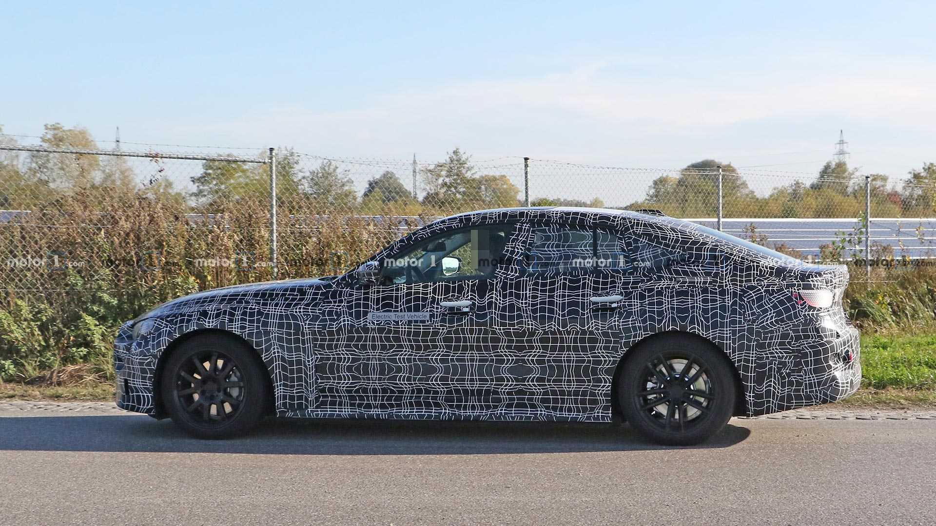 2023款全新宝马i4实际续航,最大功率430马力续航超650km