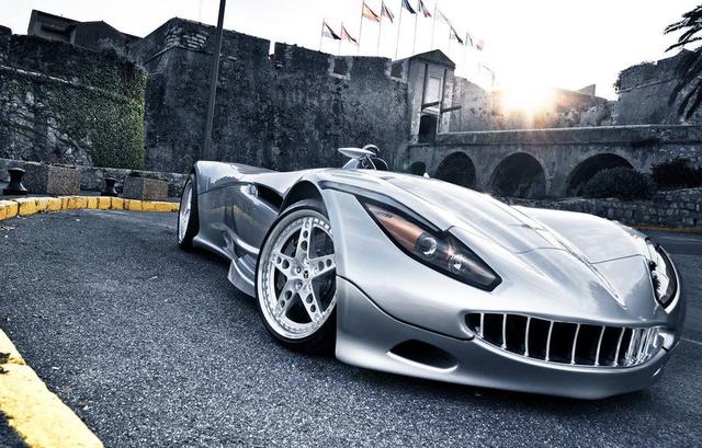 车半路没电了怎么启动,开车在路上突然没电了怎么办