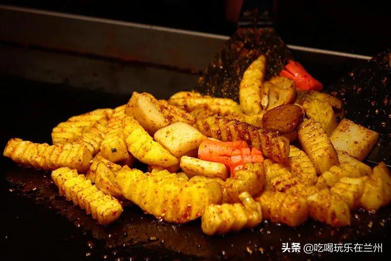 西固最好的网红小吃在哪里,西固小吃街的推荐