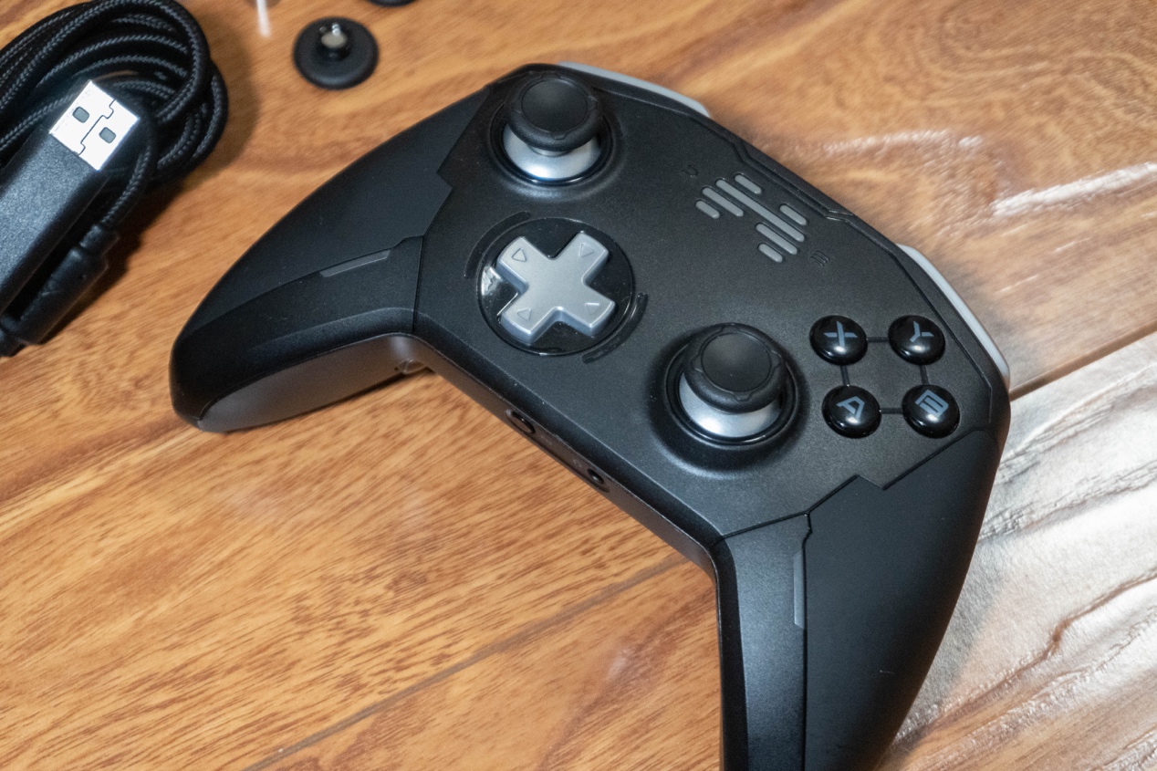 不负精英之名北通宙斯精英版手柄,北通宙斯精英手柄体感瞄准